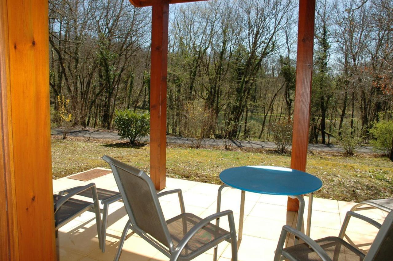 Maison De 2 Chambres Avec Vue Sur Le Lac Piscine Partagee Et Jardin Amenage A Lachapelle Auzac Zewnętrze zdjęcie