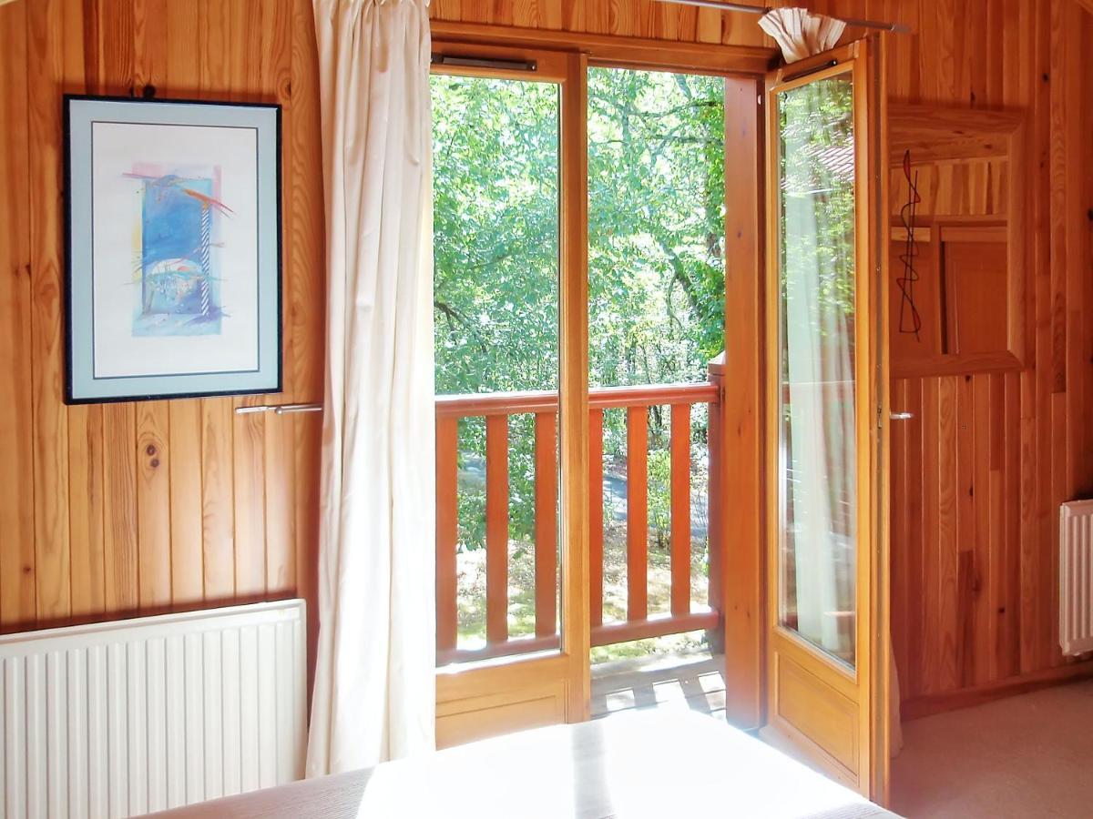 Maison De 2 Chambres Avec Vue Sur Le Lac Piscine Partagee Et Jardin Amenage A Lachapelle Auzac Zewnętrze zdjęcie